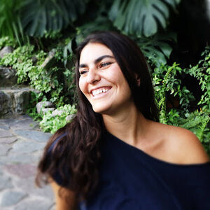 Meet your Posher, Olivia ishvari